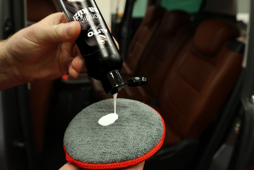 Auto Šarm Kondicionér na kůži nanesení na aplikátor